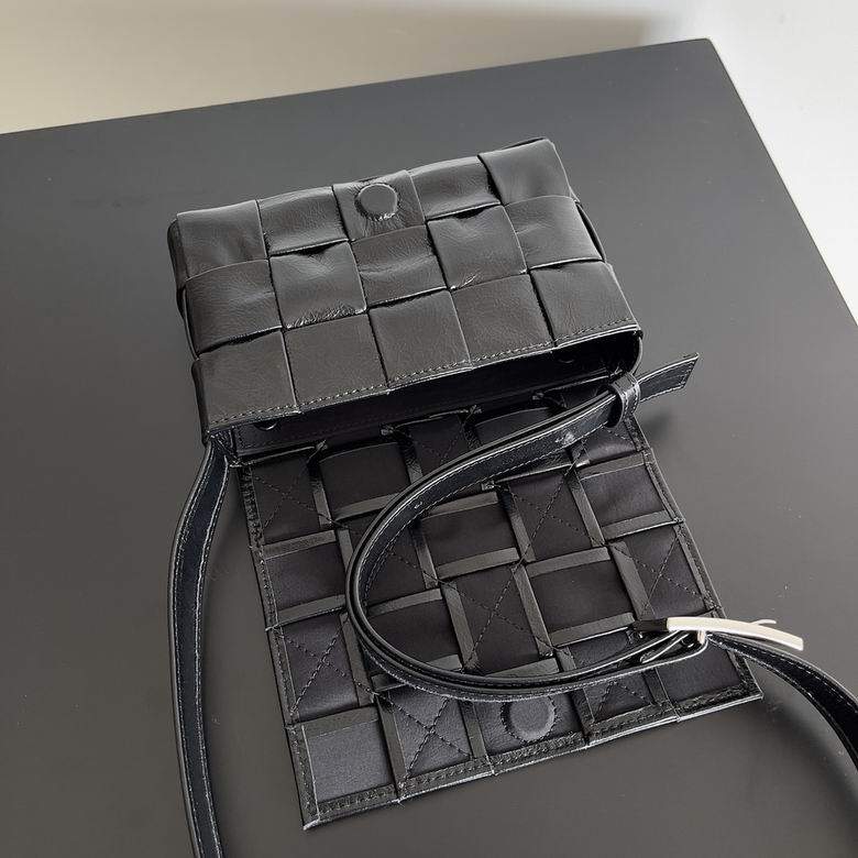 717587 18x4x11.5cm BG Three colors